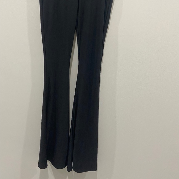 PrettyLittleThing Black Jumpsuit - Picture 3 of 3